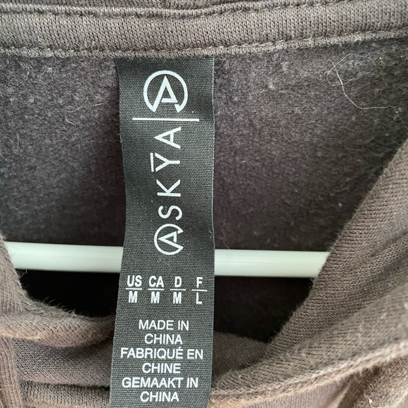 SKYA dark gray hoodie - Picture 2 of 3